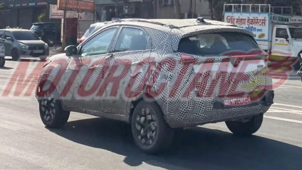 नई Tata Nexon का धांसू अवतार! लॉन्च से पहले सामने आया लुक