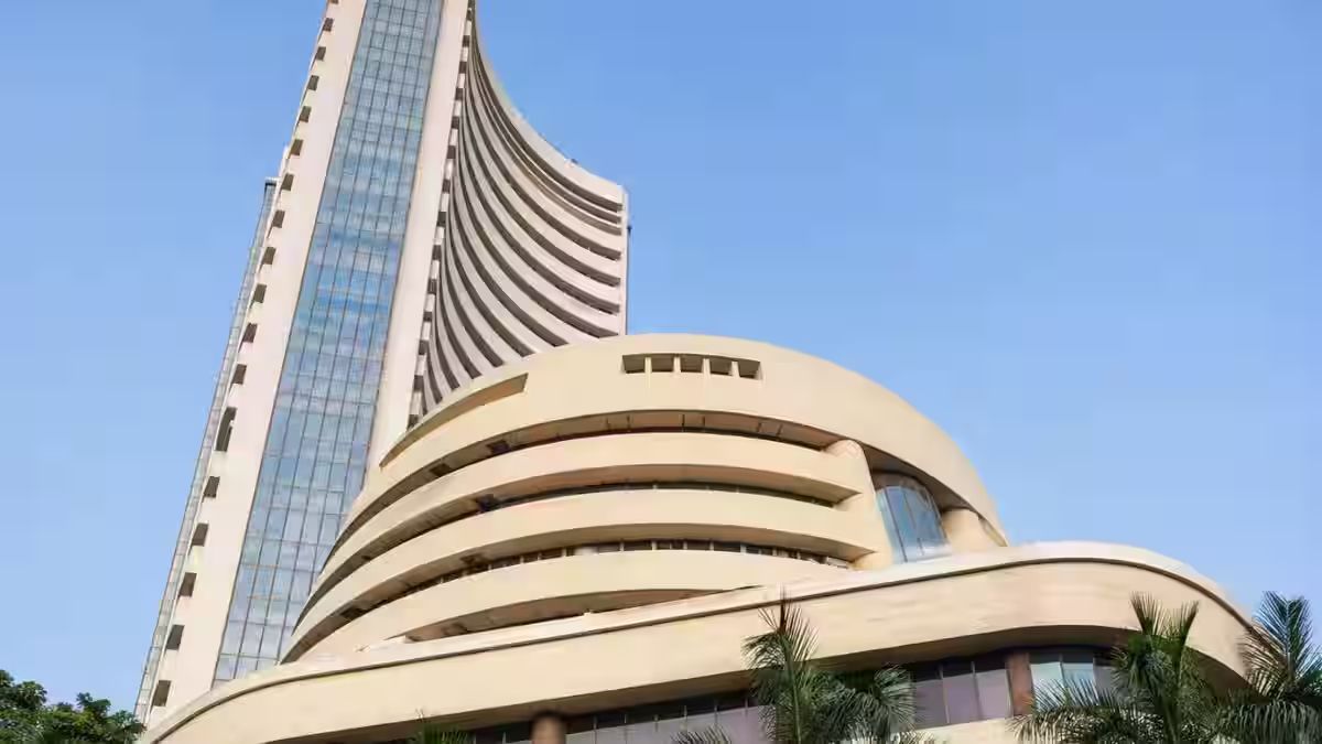 RBI की मीटिंग, क्रूड ऑयल और GDP डेटा; इस हफ्ते शेयर बाजार को प्रभावित करेंगे ये बड़े ट्रिगर, जानें एक्सपर्ट्स की राय