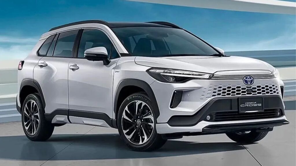 महिंद्रा XUV 7XO को कड़ी टक्कर देने आ रही Toyota Corolla Cross, Hybrid इंजन और प्रीमियम फीचर्स से करेगी बड़ा धमाका